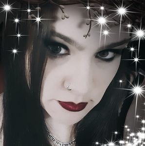 Meet your Posher, Anika